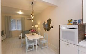 Graf Ignatiev Central Apartment